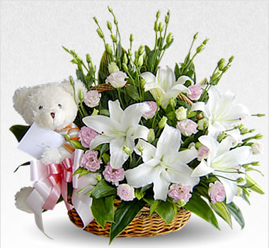 24 White Flowers with White Teddy